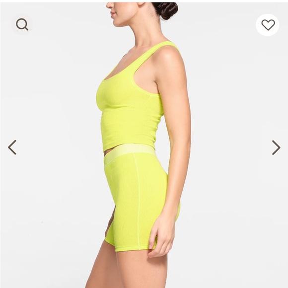 SKIMS Tops - SKIMS
COTTON RIB TANK SIZE S